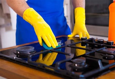 cleaning gas stove top with ammonia